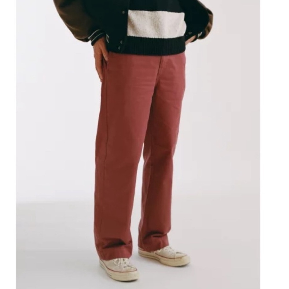 UO Baggy Skate Fit Chino Pant
Size: 32 x 34
Color: Maroon